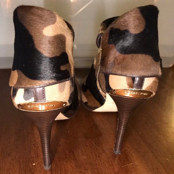 MICHAEL KORS Open Toe CAMO Ankle Boots/Booties - Picture 2 of 3